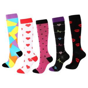 Meias de compressão gradual Funny Kiss - tamanho S-M