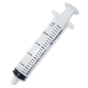 Terumo com cone Luer Lock sem agulha
