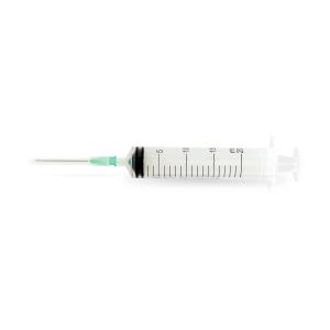BD Plastipak™ cono eccentrico con ago montato 20 ml 21G × 1 ½